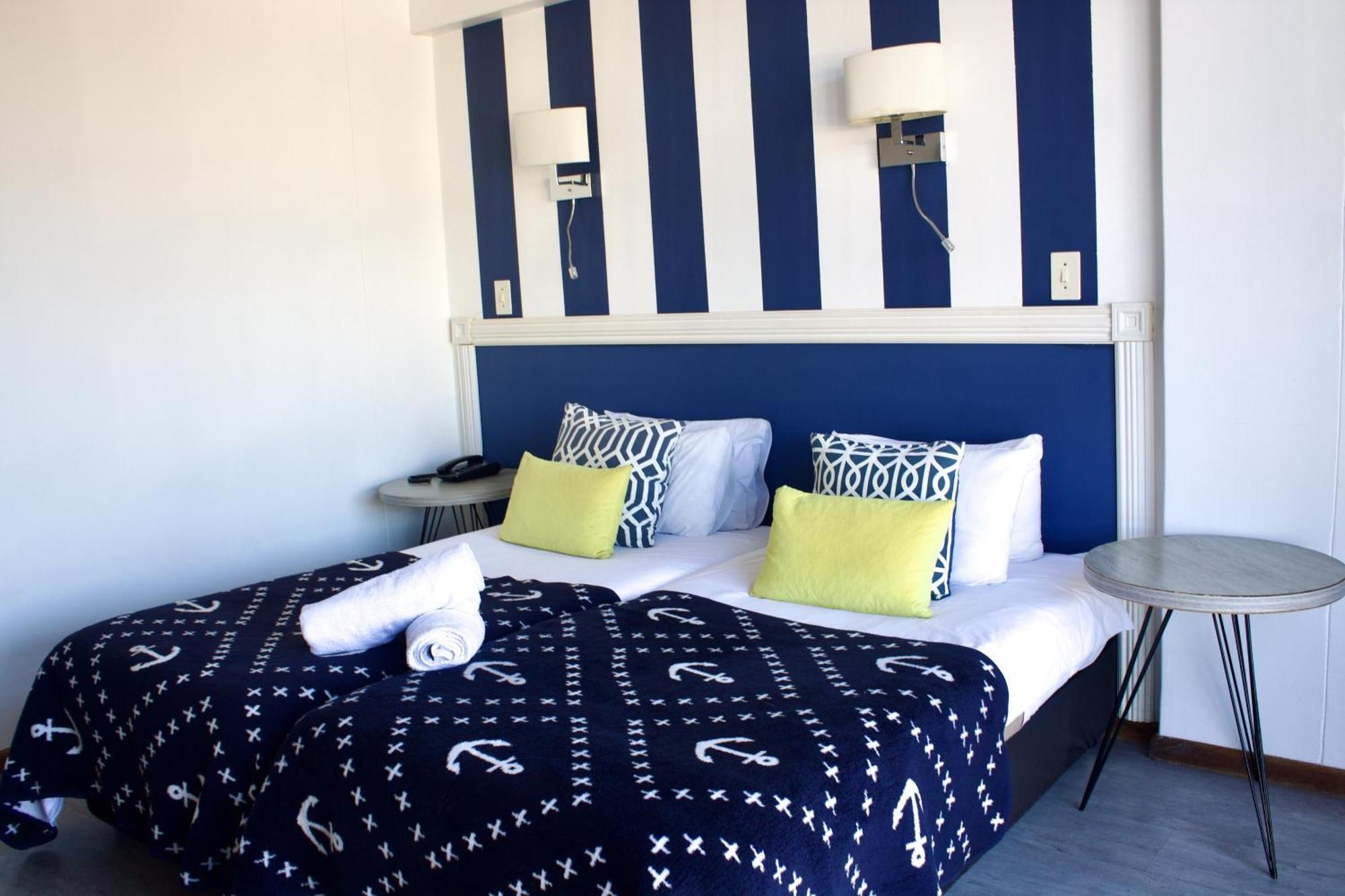Hoedjiesbaai Hotel Saldanha Bay Exterior photo