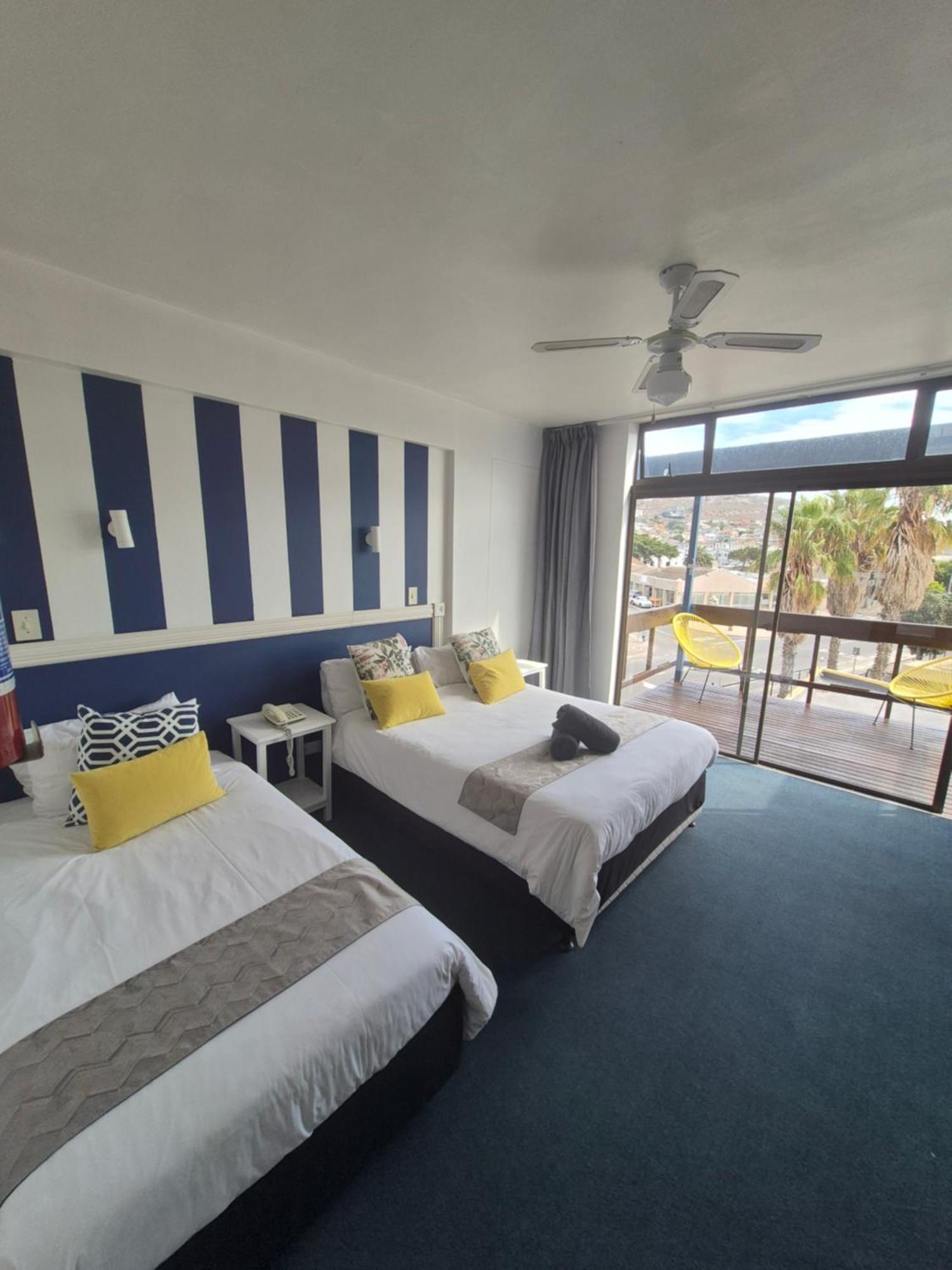 Hoedjiesbaai Hotel Saldanha Bay Exterior photo